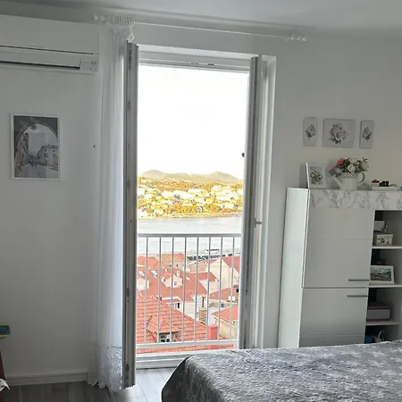 Rolex -near The Port Apartamento